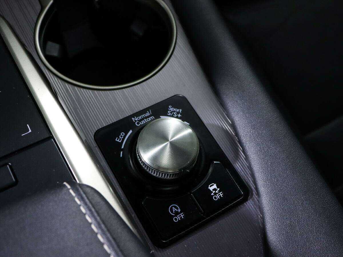 Lexus RX с пробегом — 2020 год. Фото: #17