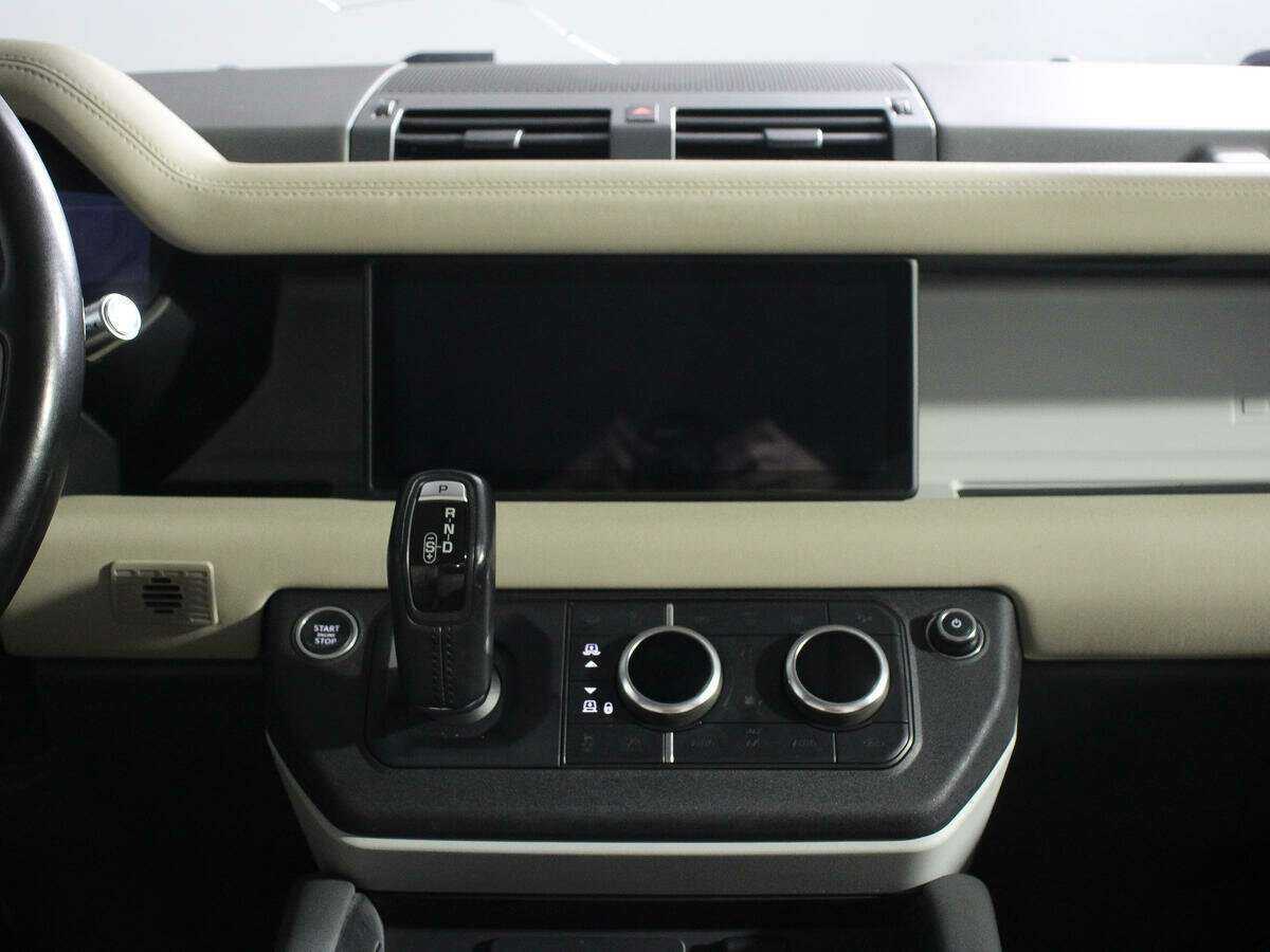 Land Rover Defender с пробегом — 2020 год. Фото: #11