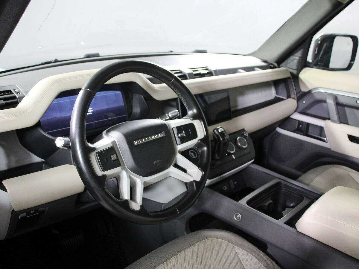 Land Rover Defender с пробегом — 2020 год. Фото: #12