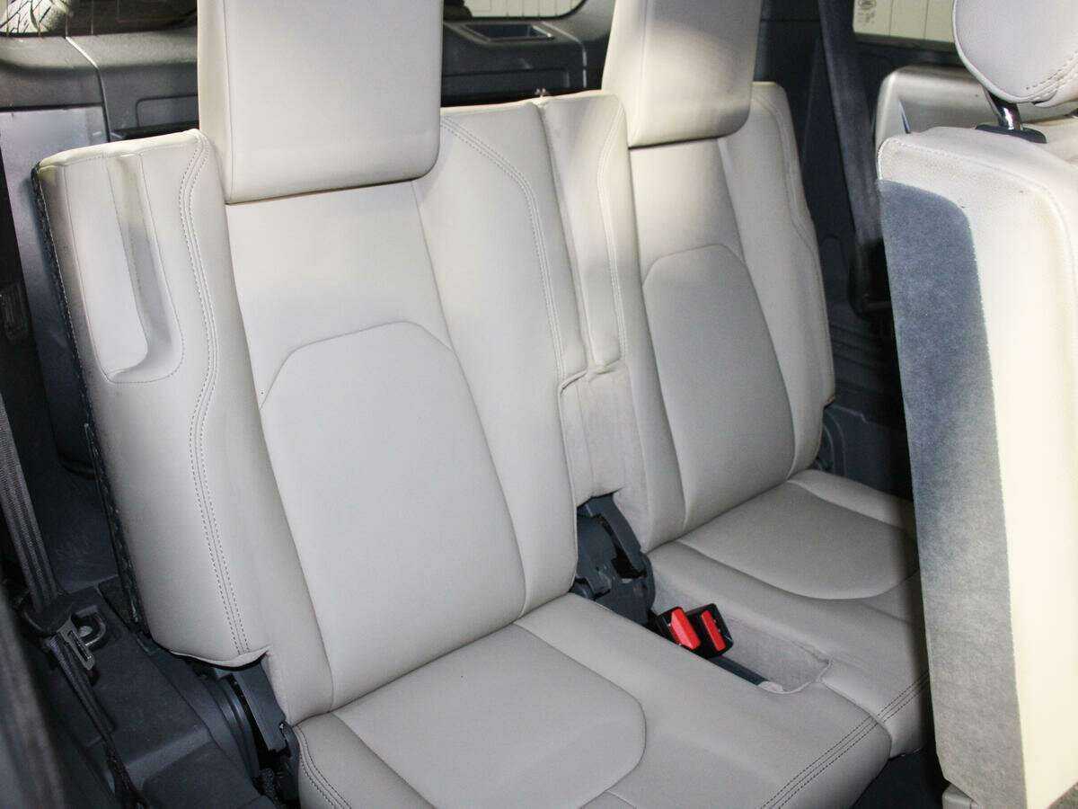 Land Rover Defender с пробегом — 2020 год. Фото: #16