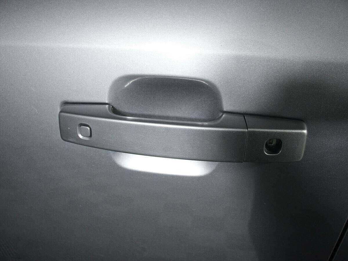 Land Rover Defender с пробегом — 2020 год. Фото: #17