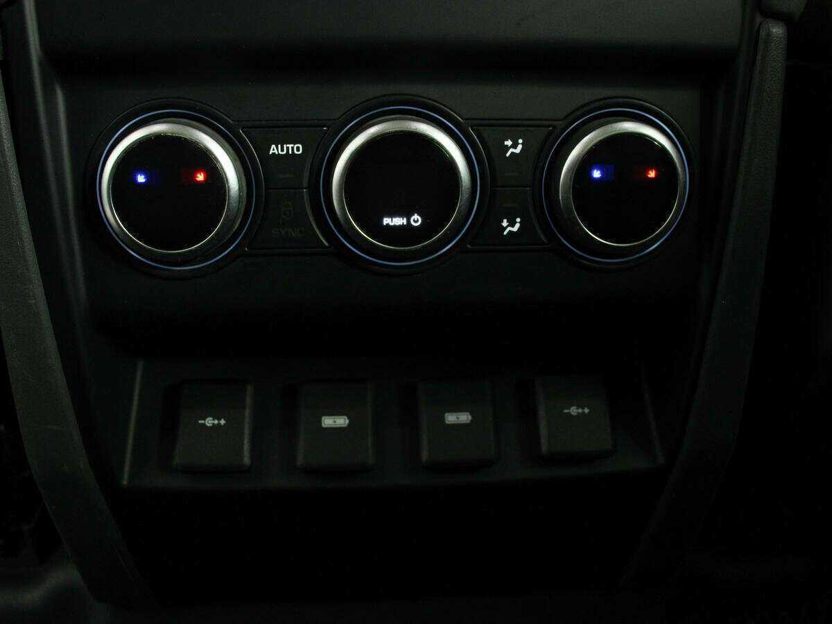 Land Rover Defender с пробегом — 2020 год. Фото: #27