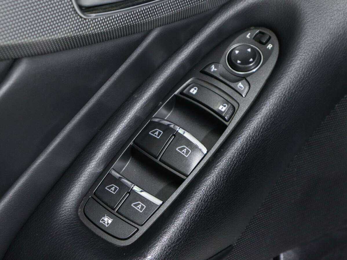 Infiniti Q50 с пробегом — 2014 год. Фото: #15