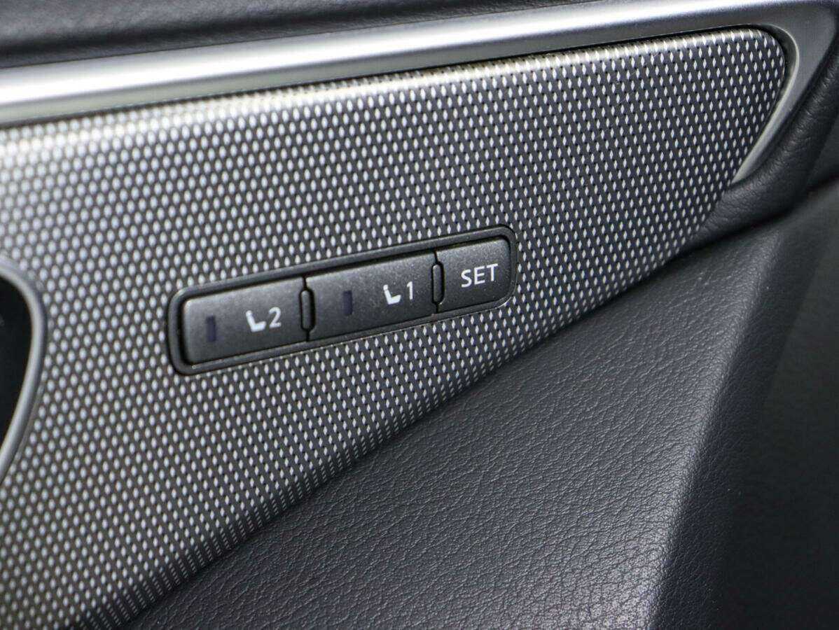 Infiniti Q50 с пробегом — 2014 год. Фото: #16