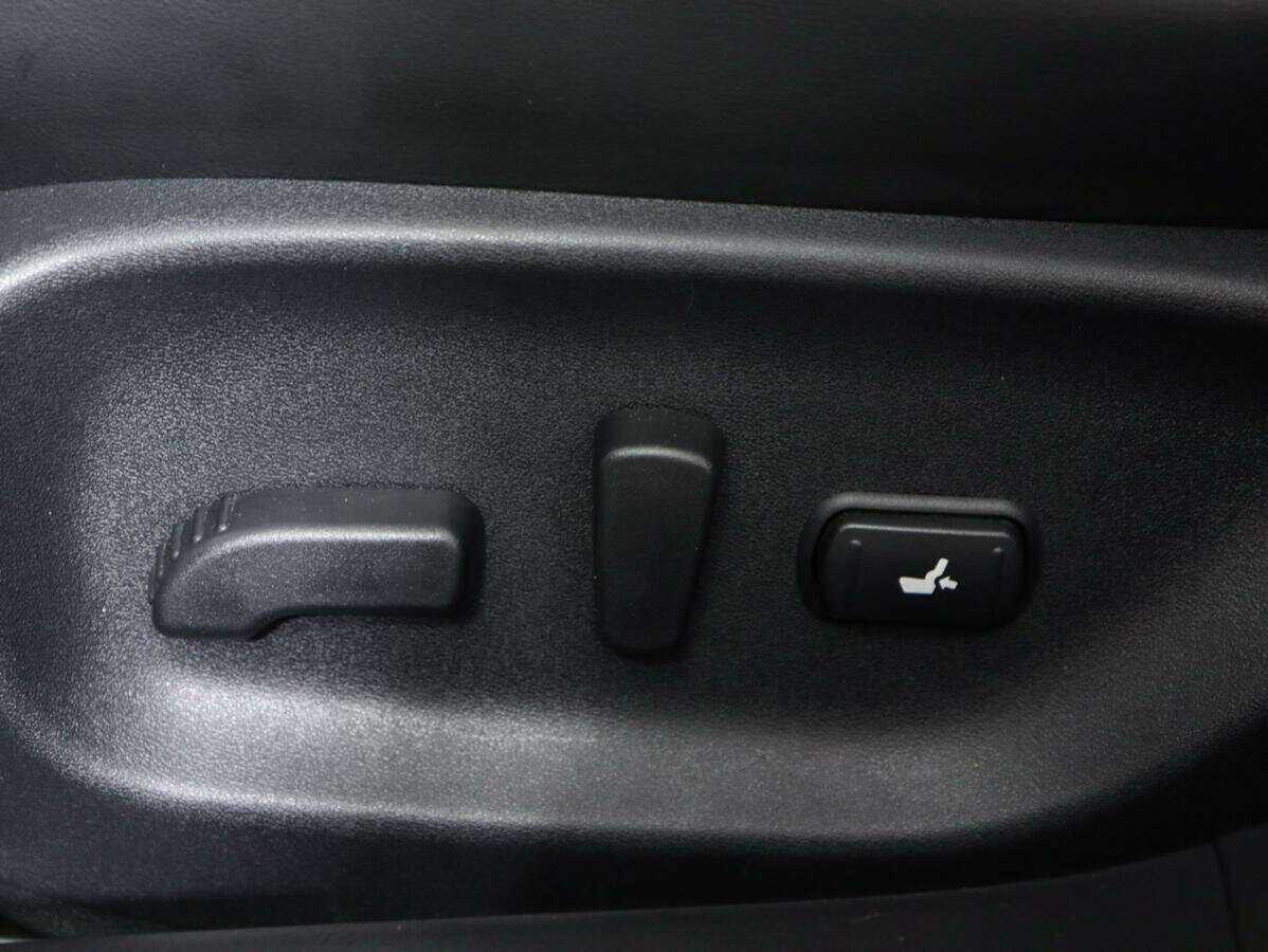 Infiniti Q50 с пробегом — 2014 год. Фото: #17