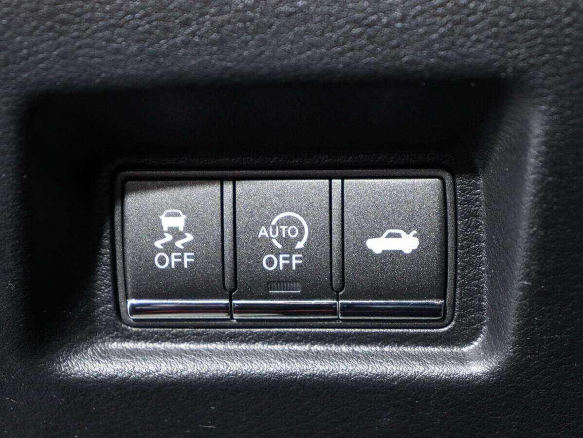 Infiniti Q50 с пробегом — 2014 год. Фото: #19