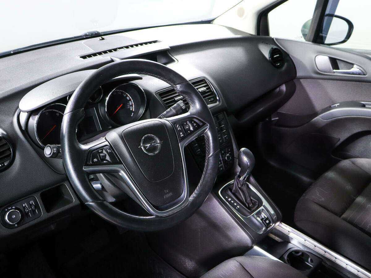 Opel Meriva с пробегом — 2011 год. Фото: #12