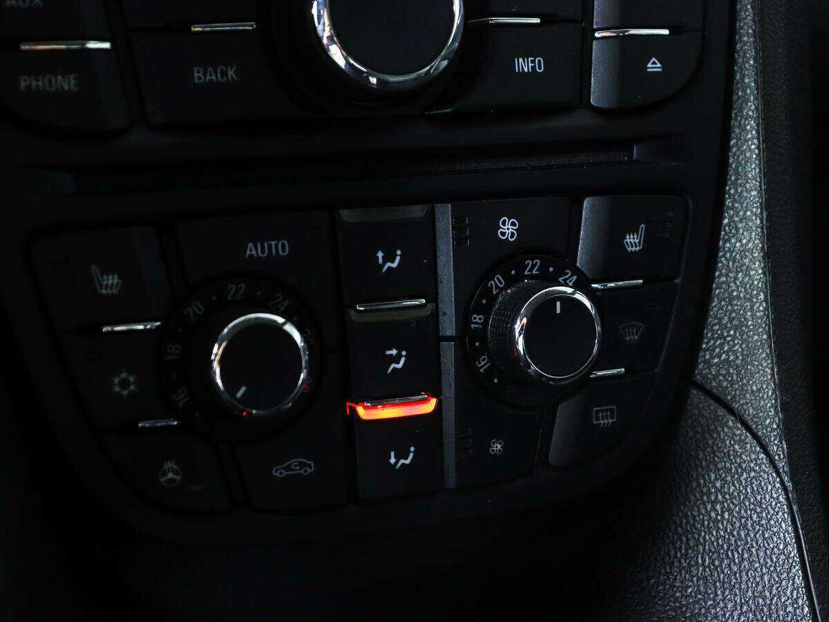 Opel Meriva с пробегом — 2011 год. Фото: #14