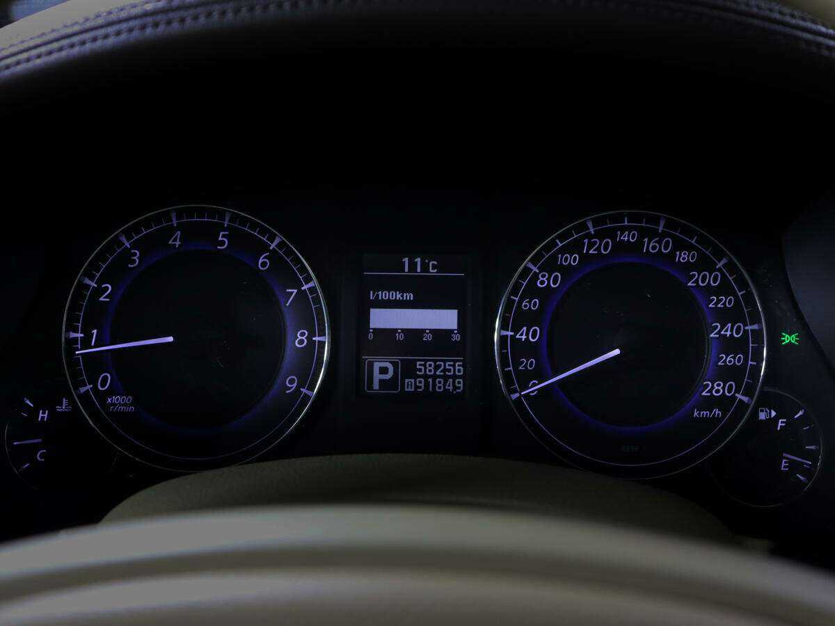 Infiniti EX с пробегом — 2011 год. Фото: #7