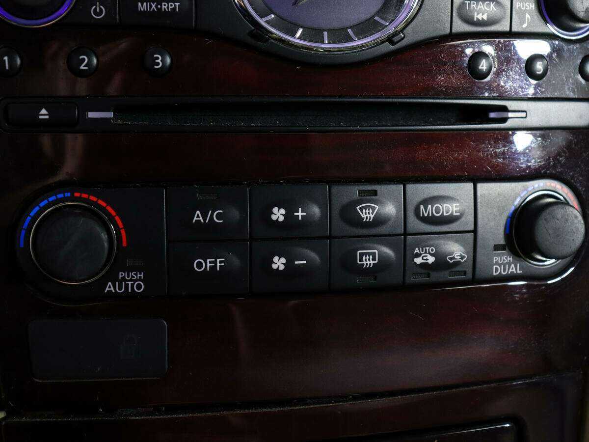 Infiniti EX с пробегом — 2011 год. Фото: #19