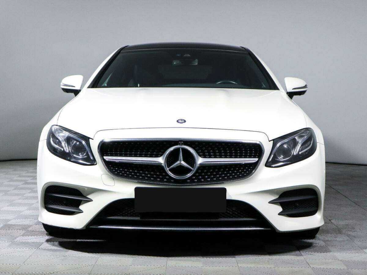 Mercedes-Benz E-Класс с пробегом — 2017 год. Фото: #1