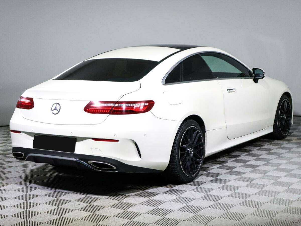 Mercedes-Benz E-Класс с пробегом — 2017 год. Фото: #3