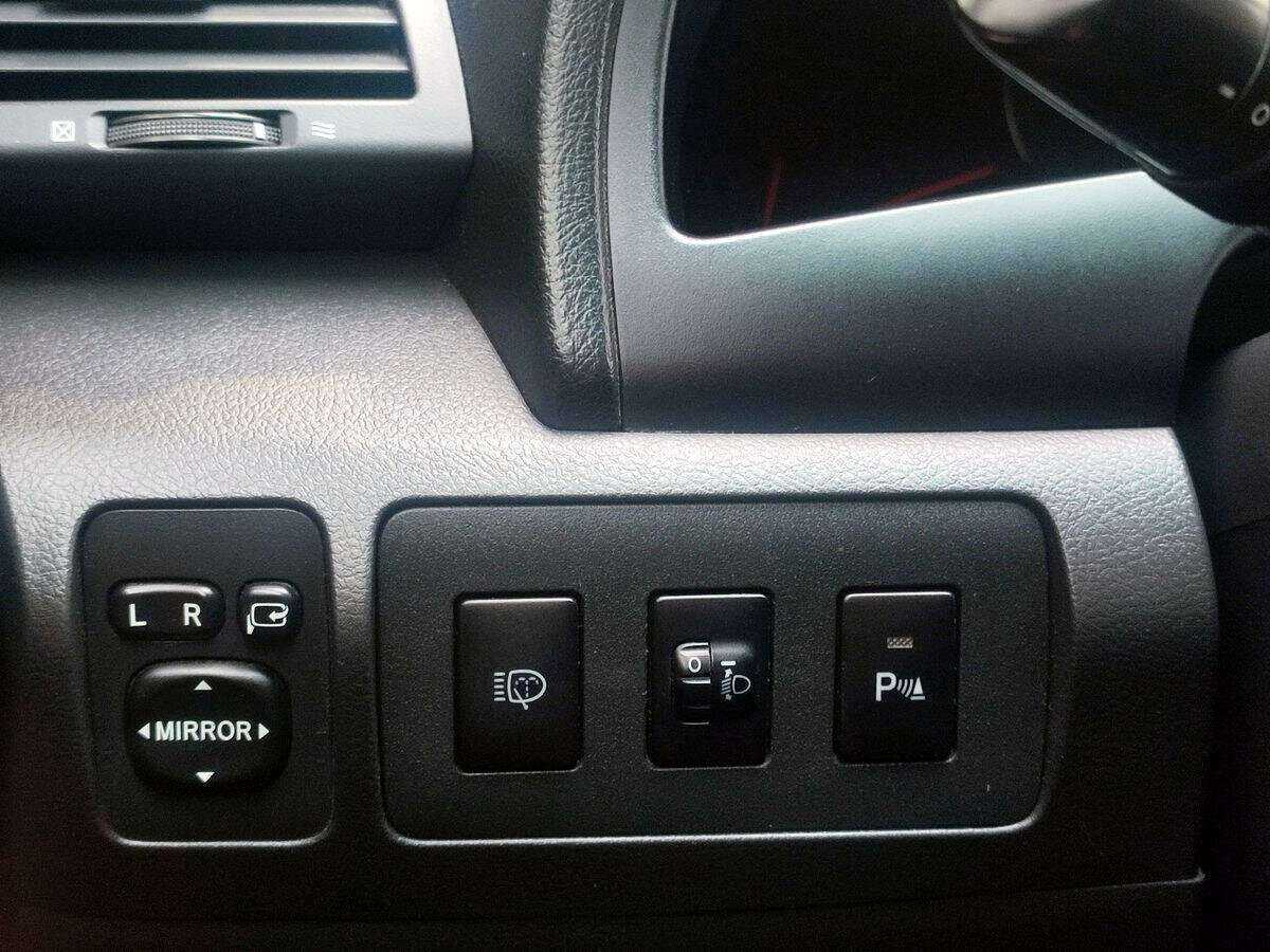 Toyota Camry с пробегом — 2010 год. Фото: #13