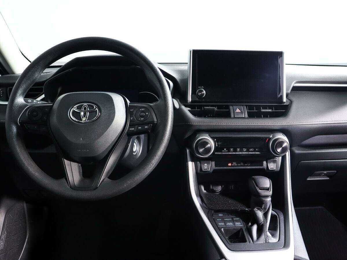 Toyota RAV4 с пробегом — 2022 год. Фото: #9