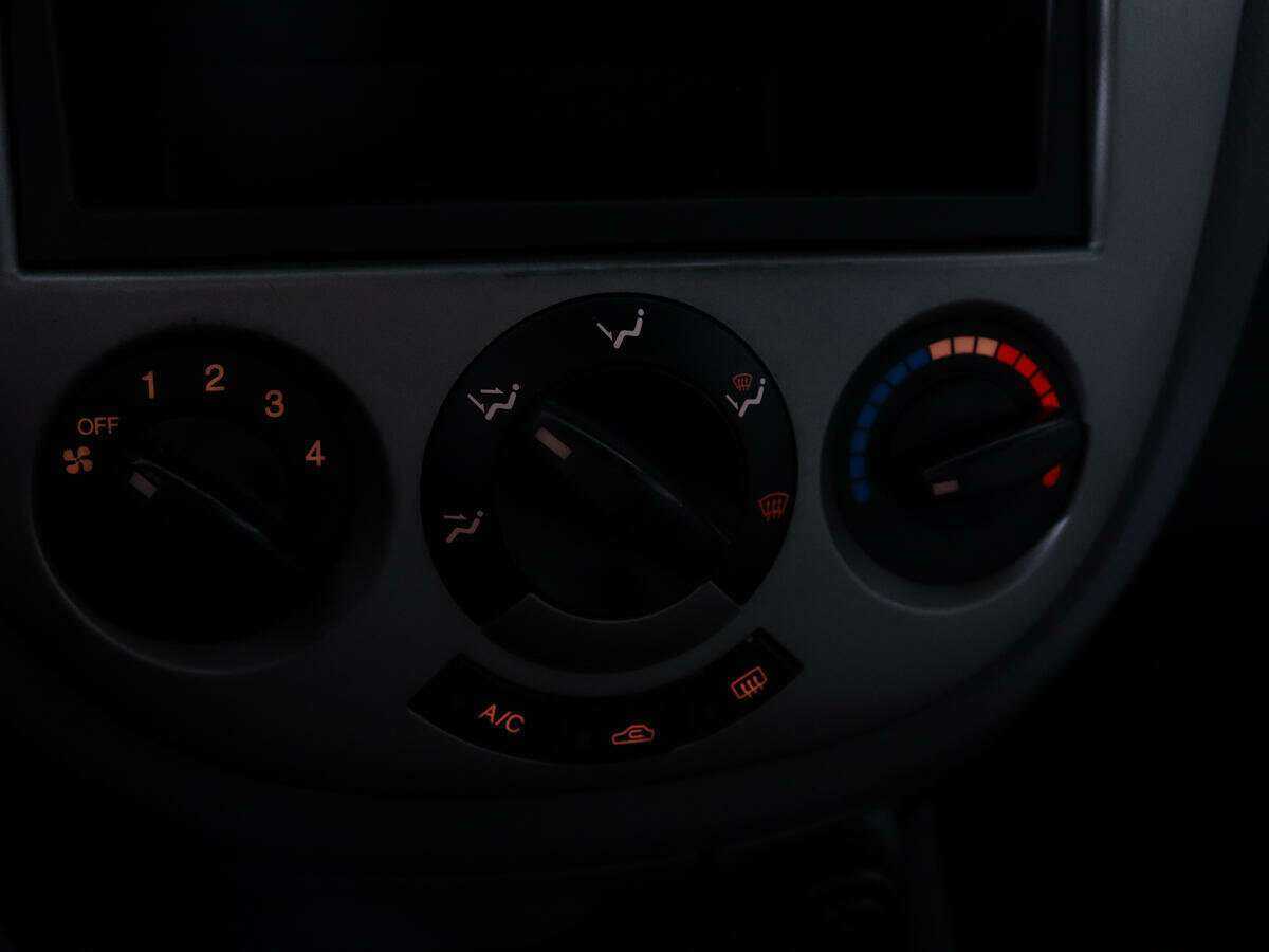 Chevrolet Lacetti с пробегом — 2008 год. Фото: #12