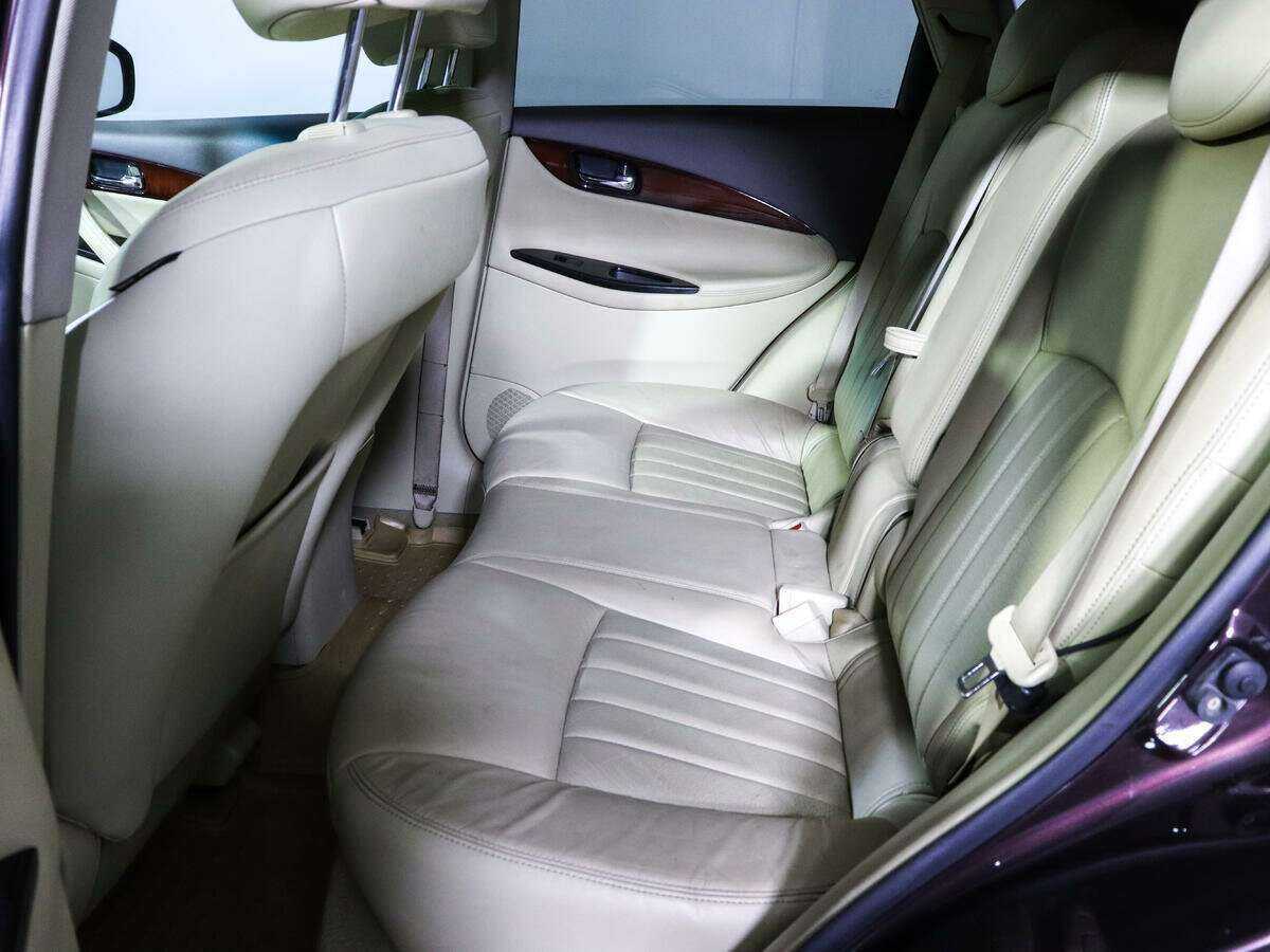 Infiniti EX с пробегом — 2008 год. Фото: #6