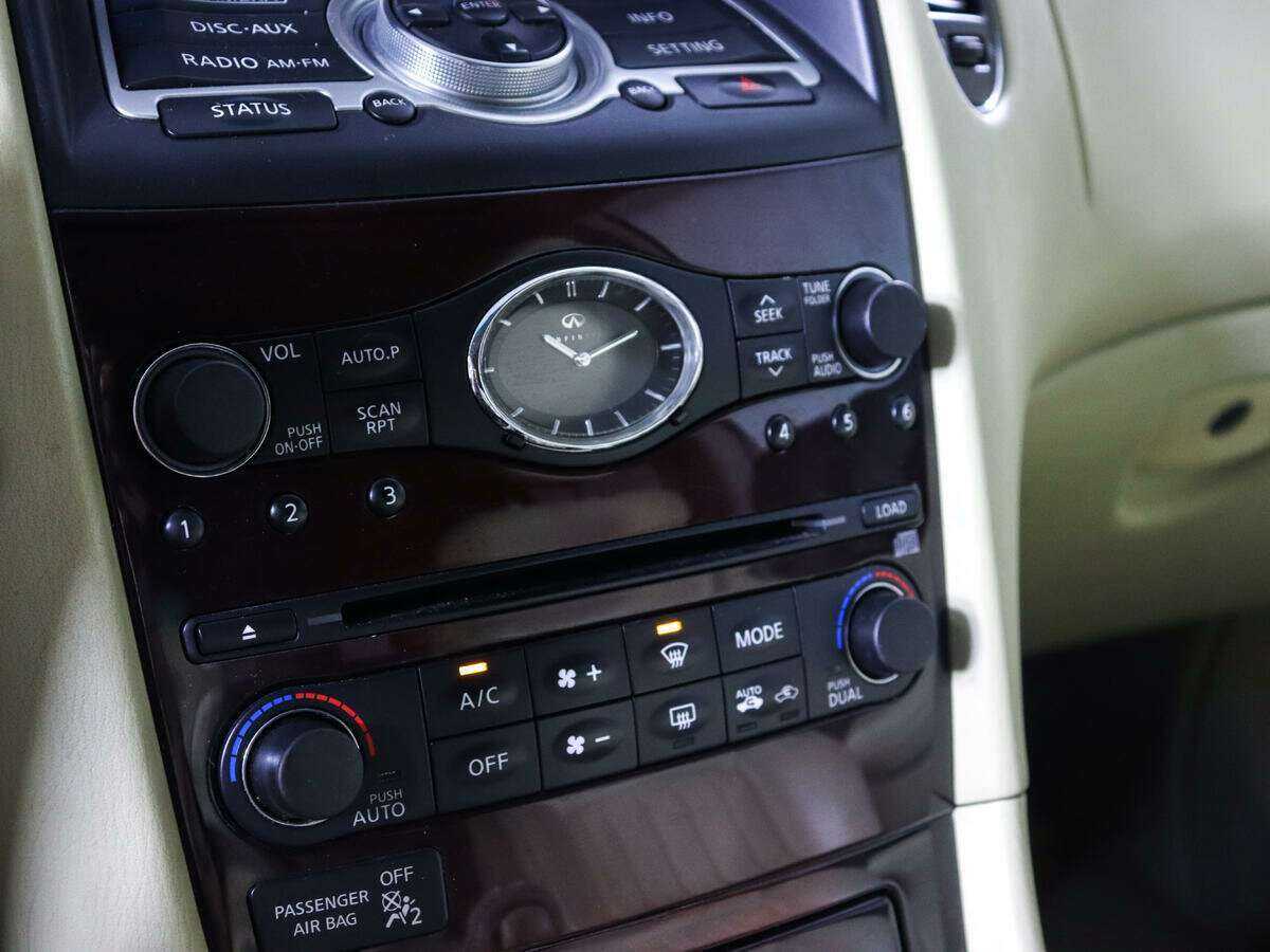 Infiniti EX с пробегом — 2008 год. Фото: #14