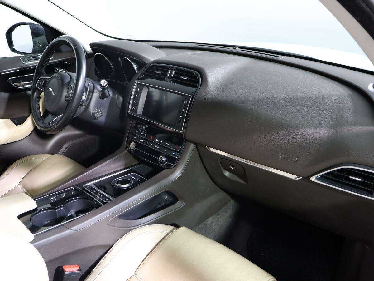Jaguar F-Pace с пробегом — 2017 год. Фото: #8