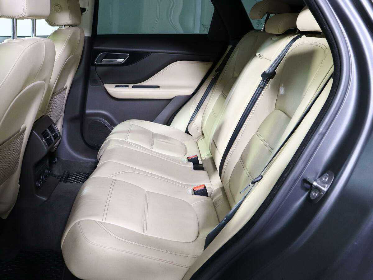 Jaguar F-Pace с пробегом — 2017 год. Фото: #9