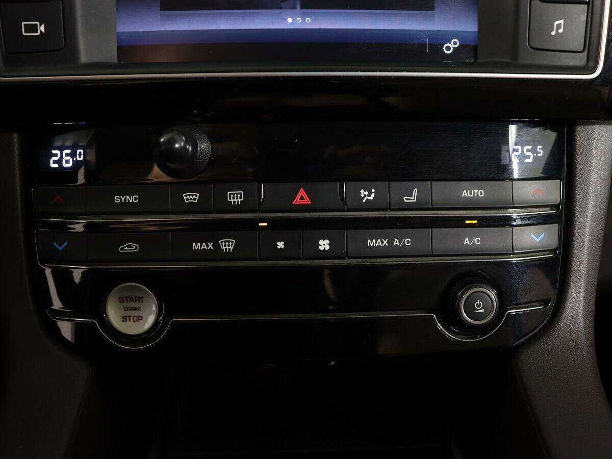 Jaguar F-Pace с пробегом — 2017 год. Фото: #28