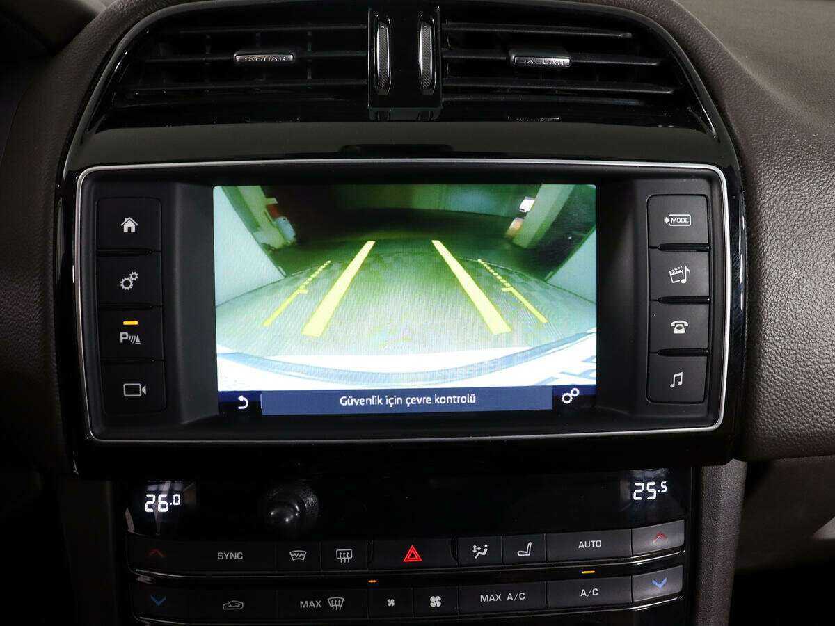 Jaguar F-Pace с пробегом — 2017 год. Фото: #33