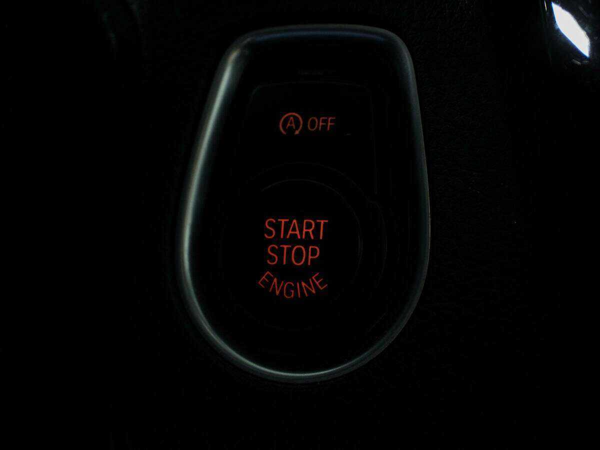 BMW 3 серии с пробегом — 2017 год. Фото: #15