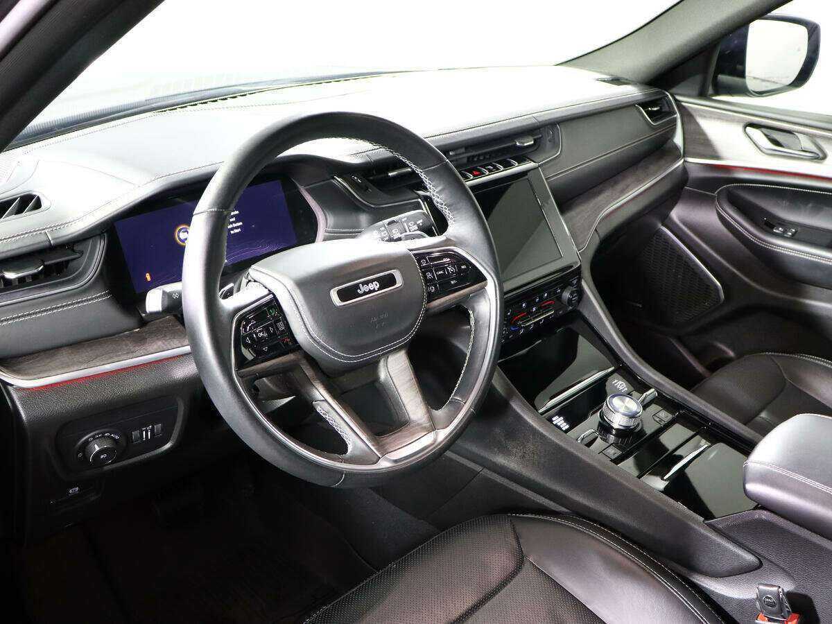 Jeep Grand Cherokee с пробегом — 2022 год. Фото: #10