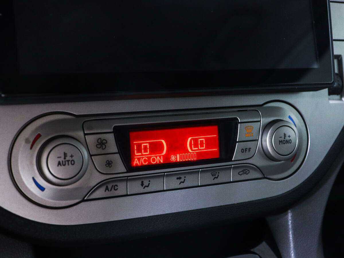 Ford Kuga с пробегом — 2012 год. Фото: #15