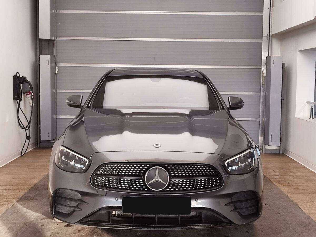 Mercedes-Benz E-Класс с пробегом — 2020 год. Фото: #1