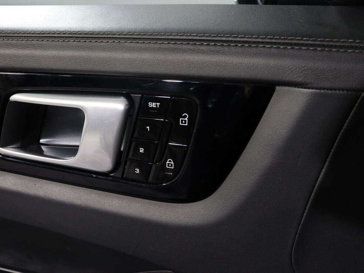 Porsche Cayenne с пробегом — 2019 год. Фото: #17