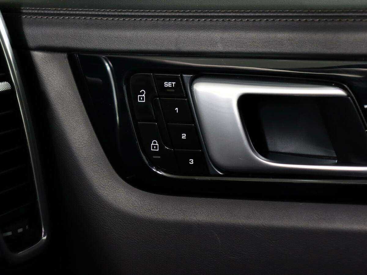 Porsche Cayenne с пробегом — 2019 год. Фото: #21