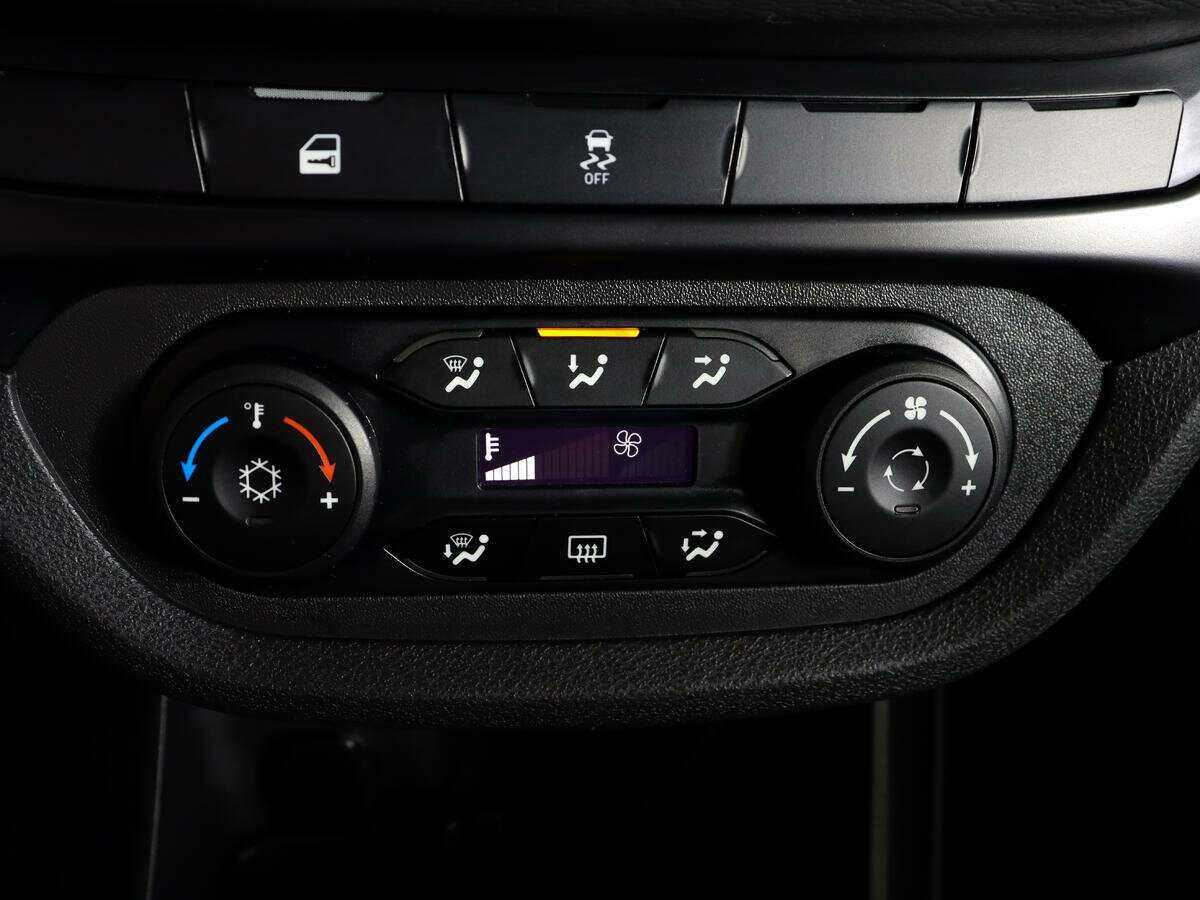 Lada (ВАЗ) Vesta с пробегом — 2021 год. Фото: #15