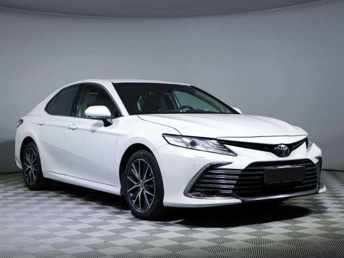 Toyota Camry с пробегом — 2021 год. Фото: #2