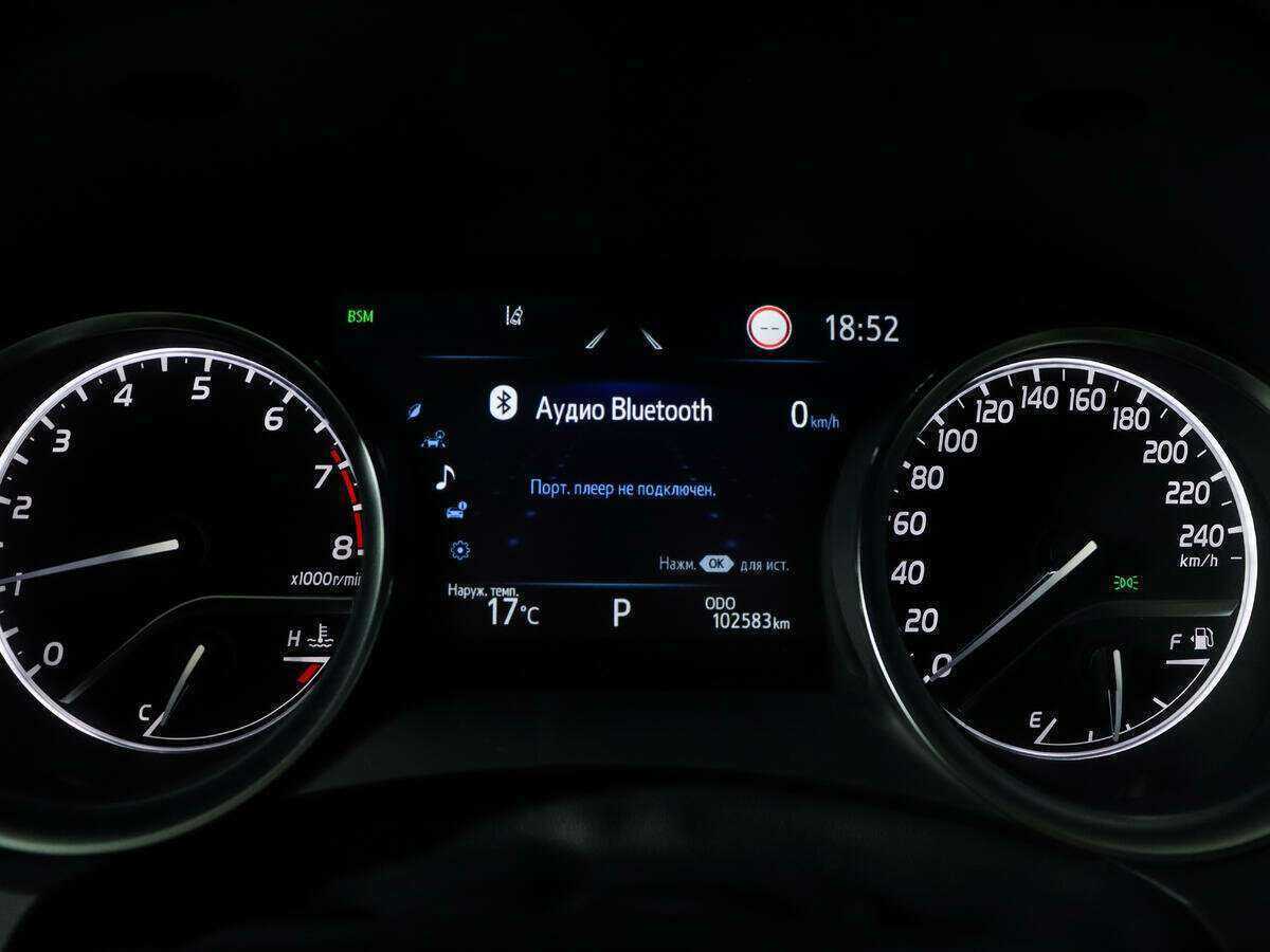 Toyota Camry с пробегом — 2021 год. Фото: #9