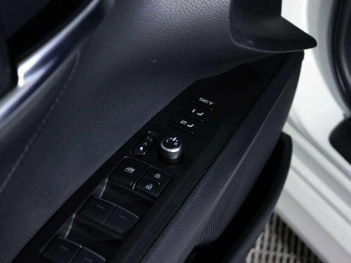 Toyota Camry с пробегом — 2021 год. Фото: #17