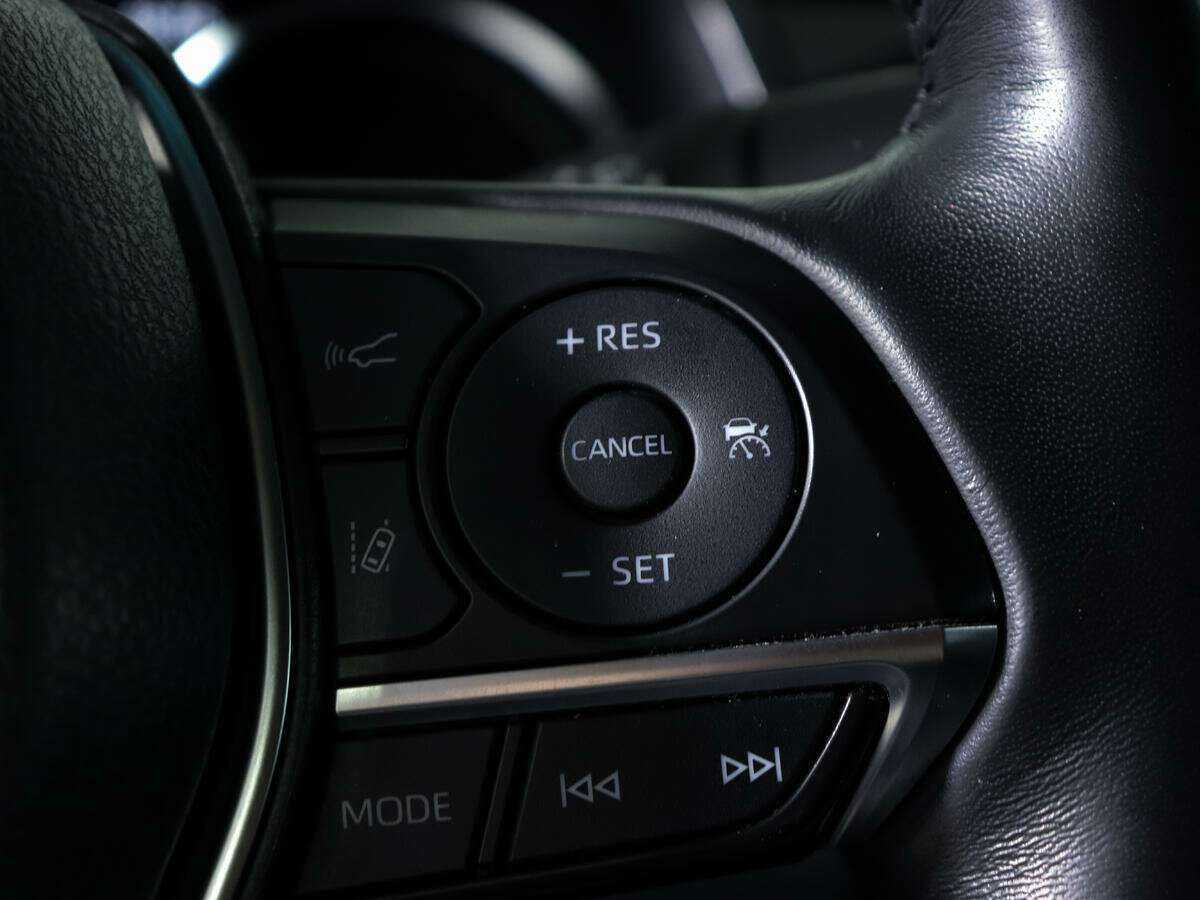 Toyota Camry с пробегом — 2021 год. Фото: #20