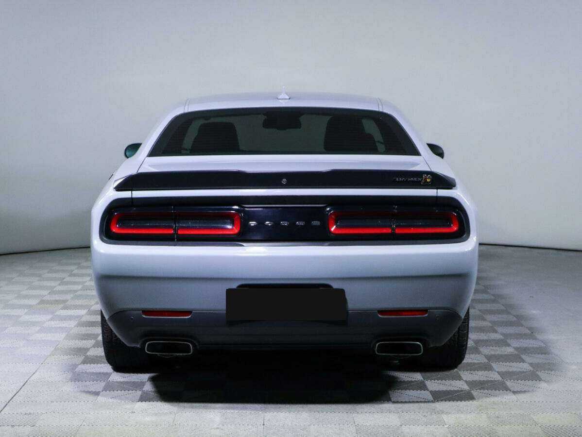 Dodge Challenger с пробегом — 2021 год. Фото: #5