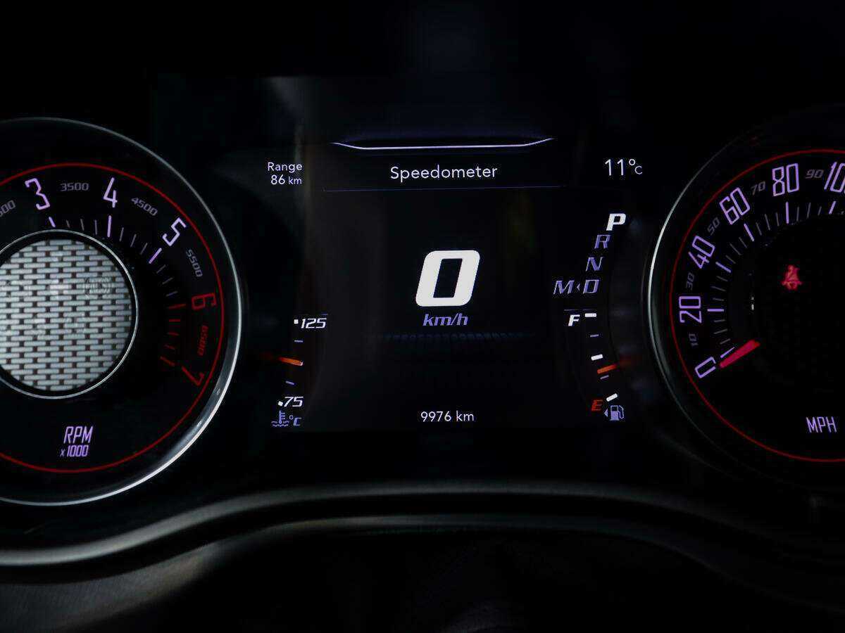 Dodge Challenger с пробегом — 2021 год. Фото: #9