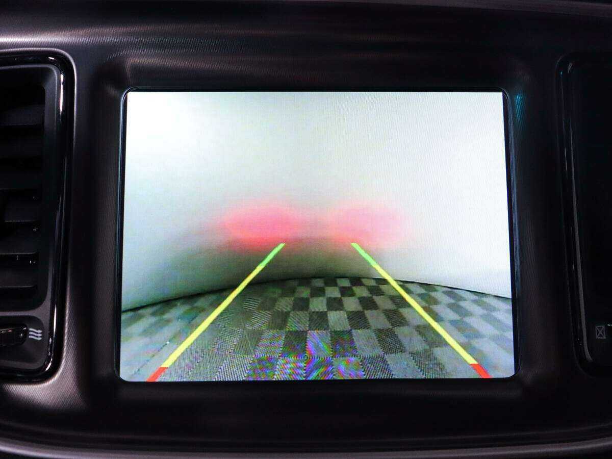 Dodge Challenger с пробегом — 2021 год. Фото: #13