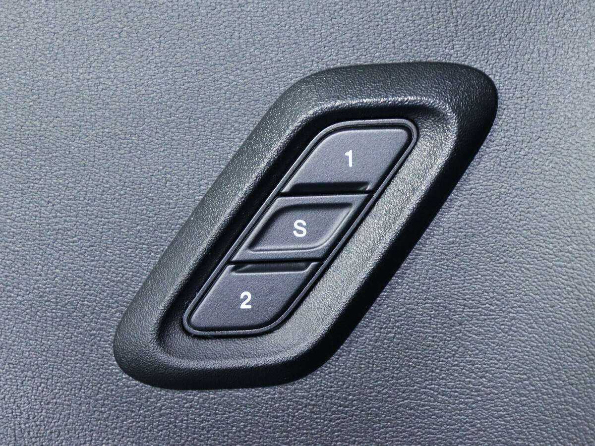 Dodge Challenger с пробегом — 2021 год. Фото: #15