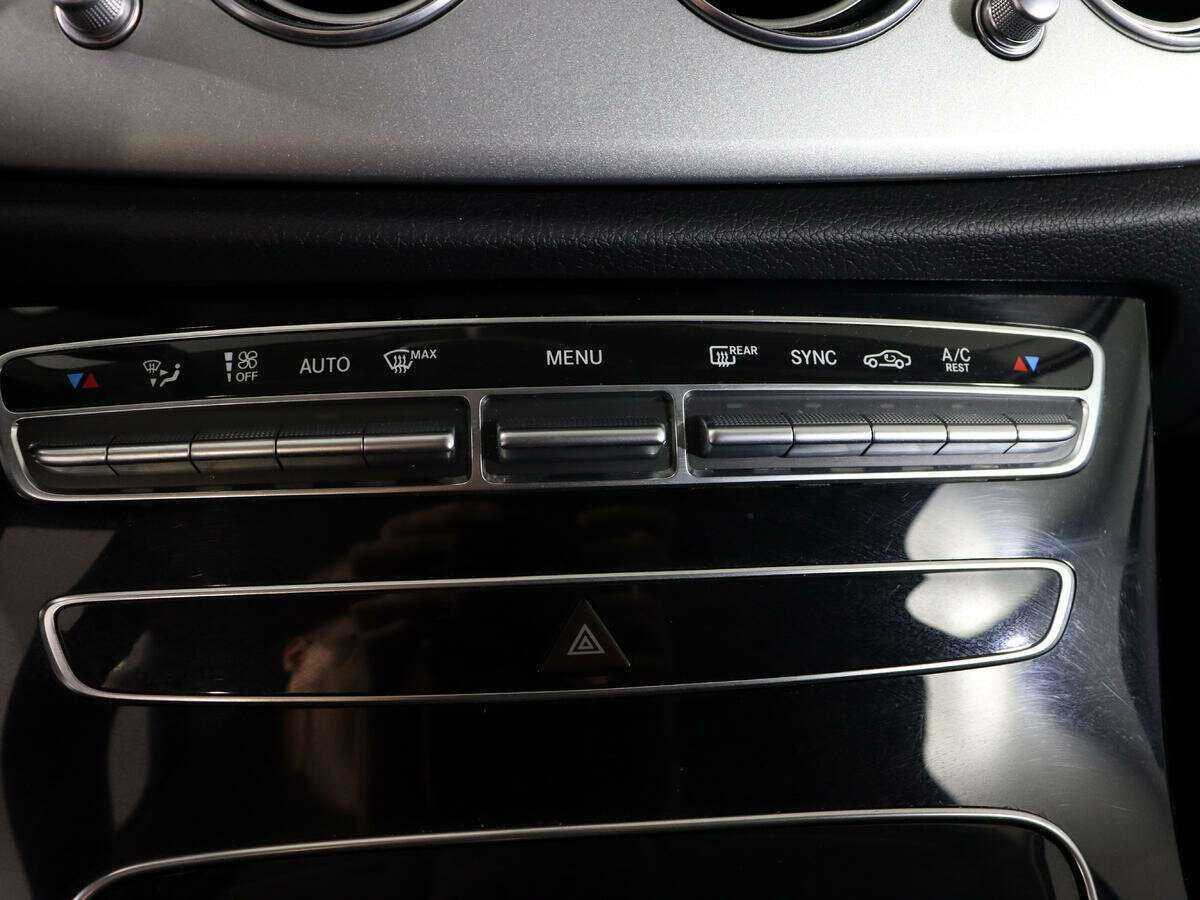 Mercedes-Benz E-Класс с пробегом — 2019 год. Фото: #21