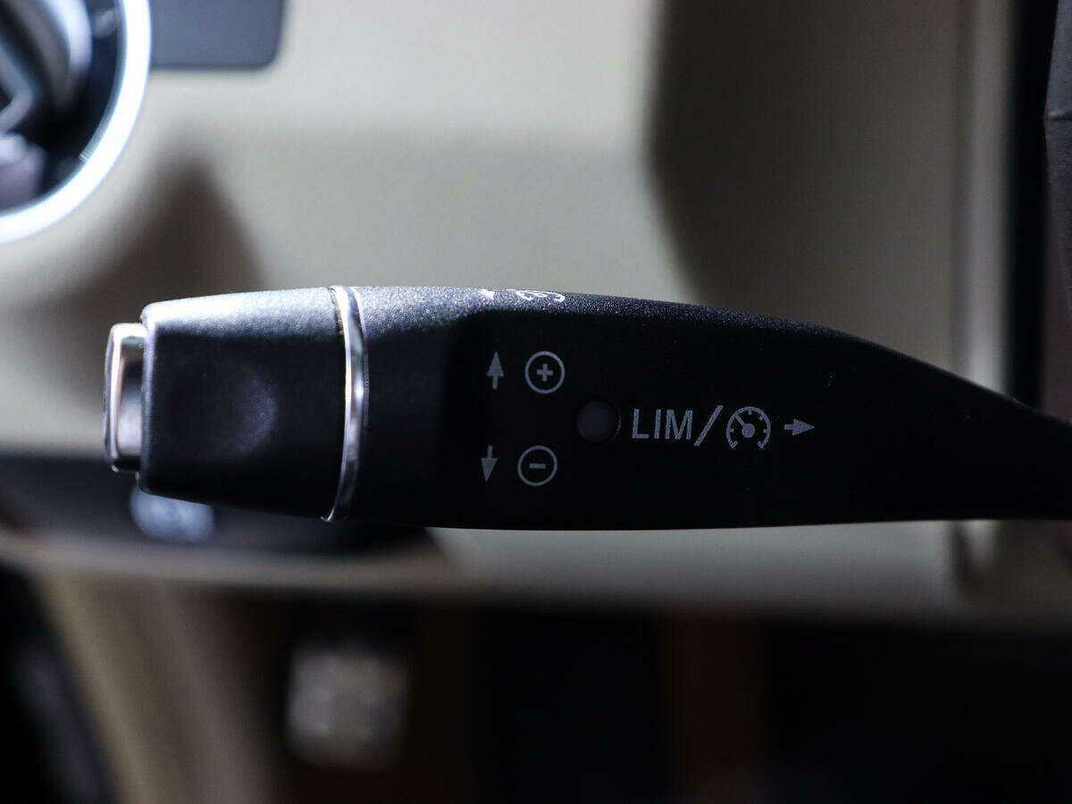 Mercedes-Benz E-Класс с пробегом — 2015 год. Фото: #14