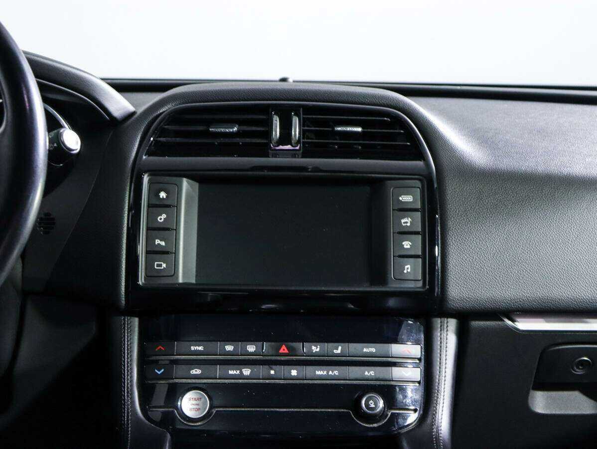 Jaguar F-Pace с пробегом — 2016 год. Фото: #8