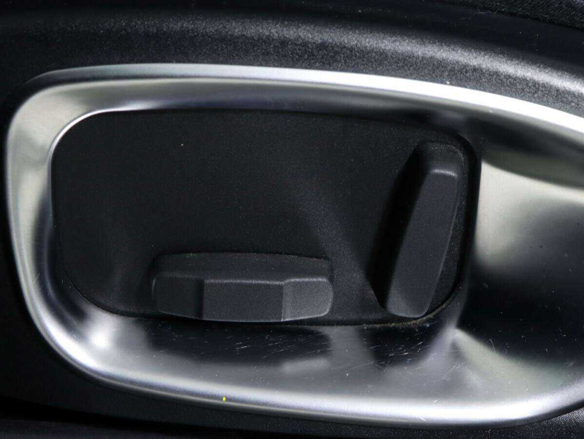 Jaguar F-Pace с пробегом — 2016 год. Фото: #10