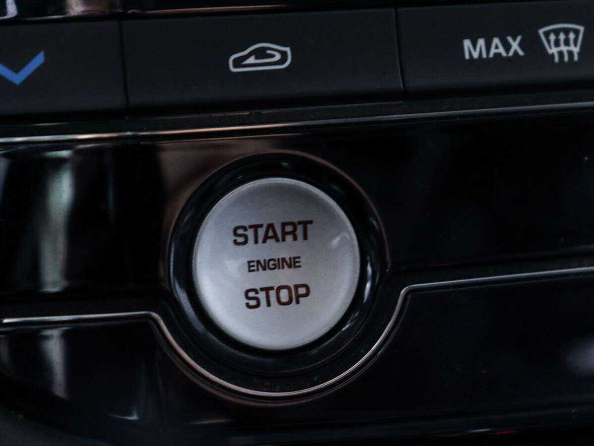 Jaguar F-Pace с пробегом — 2016 год. Фото: #11