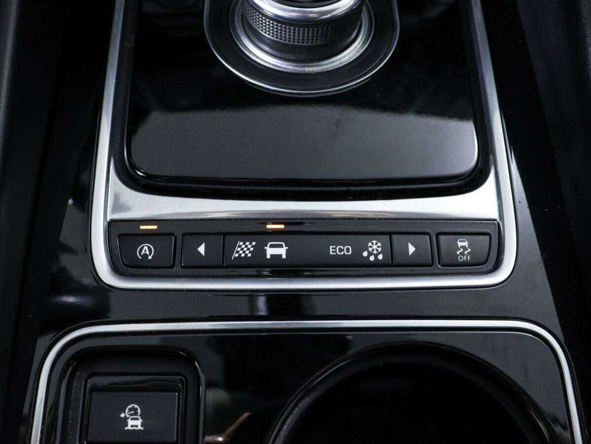 Jaguar F-Pace с пробегом — 2016 год. Фото: #12