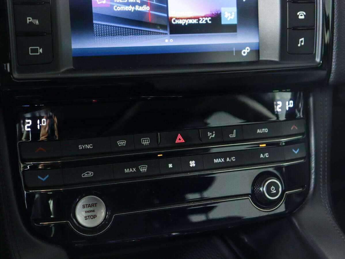 Jaguar F-Pace с пробегом — 2016 год. Фото: #13