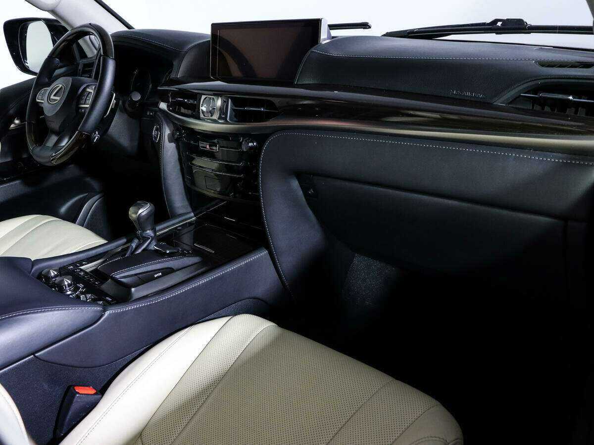 Lexus LX с пробегом — 2017 год. Фото: #7