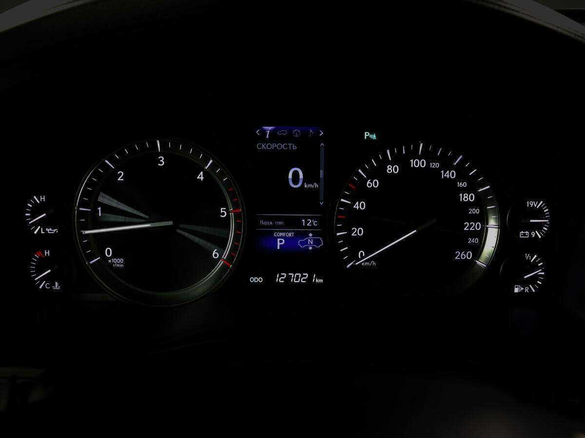 Lexus LX с пробегом — 2017 год. Фото: #9