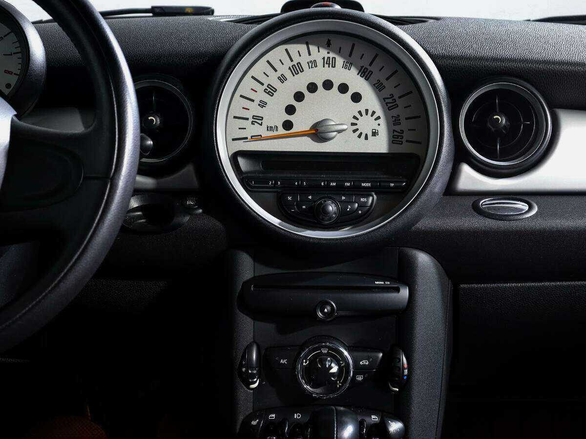 Mini Hatch с пробегом — 2012 год. Фото: #10
